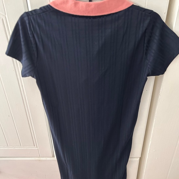NUMPH DESIGN Navy Polo Dress with Pink Collar and Short Sleeves, Ribbed Bodice - Picture 4 of 9